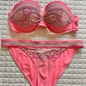 Island Worthy VS Bikini